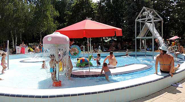 Joy of the kids: water playground 